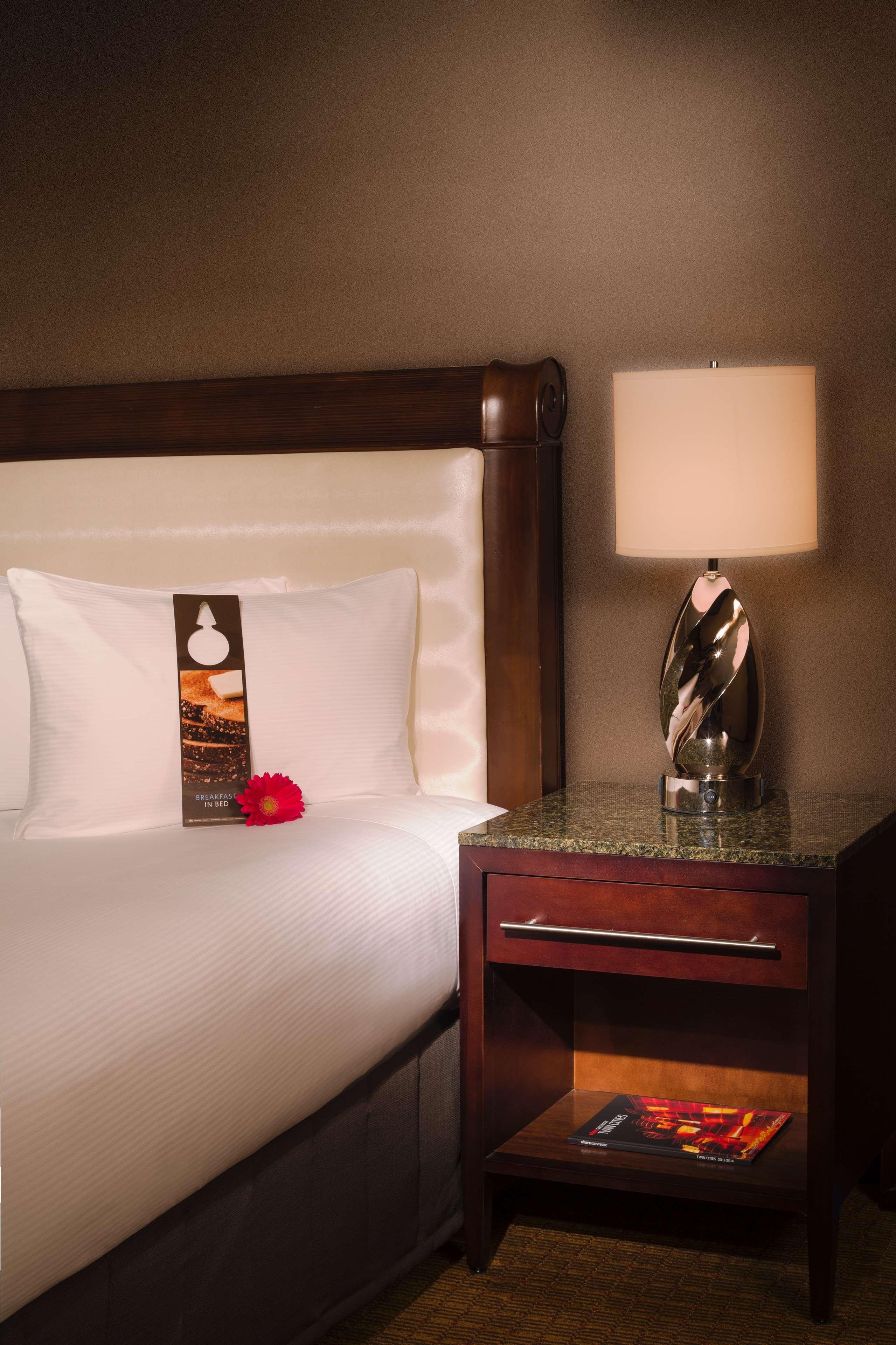 Hilton Минеаполис Екстериор снимка