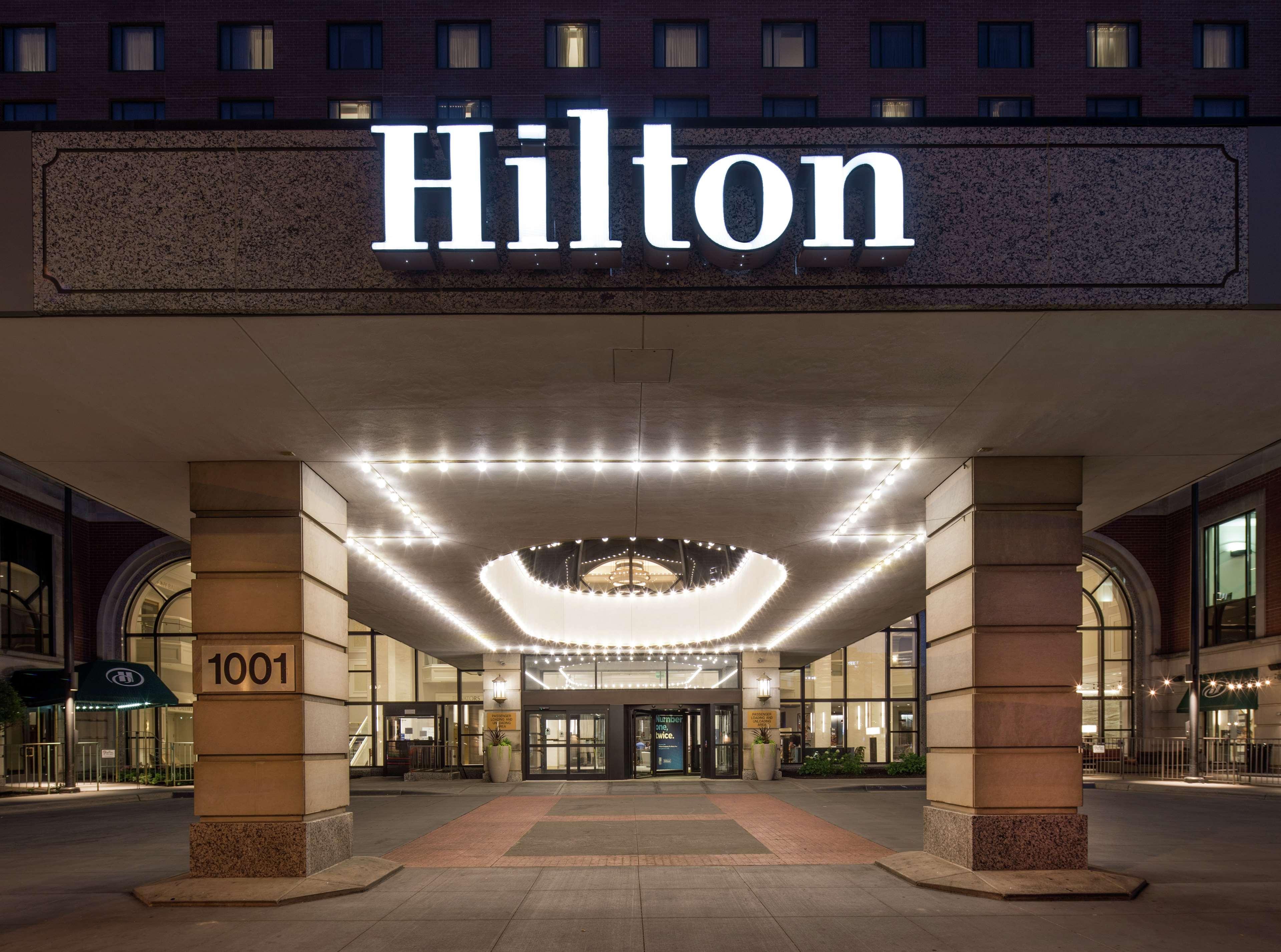 Hilton Минеаполис Екстериор снимка