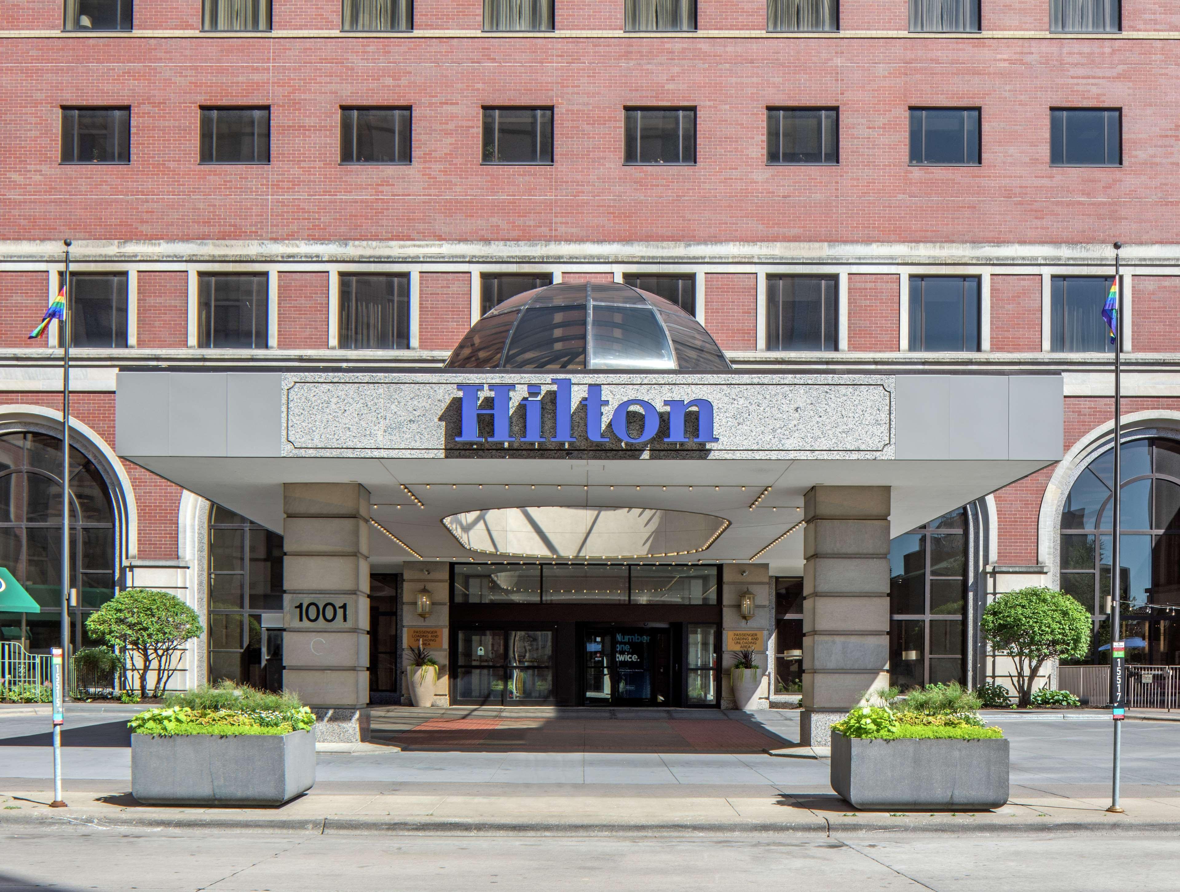 Hilton Минеаполис Екстериор снимка