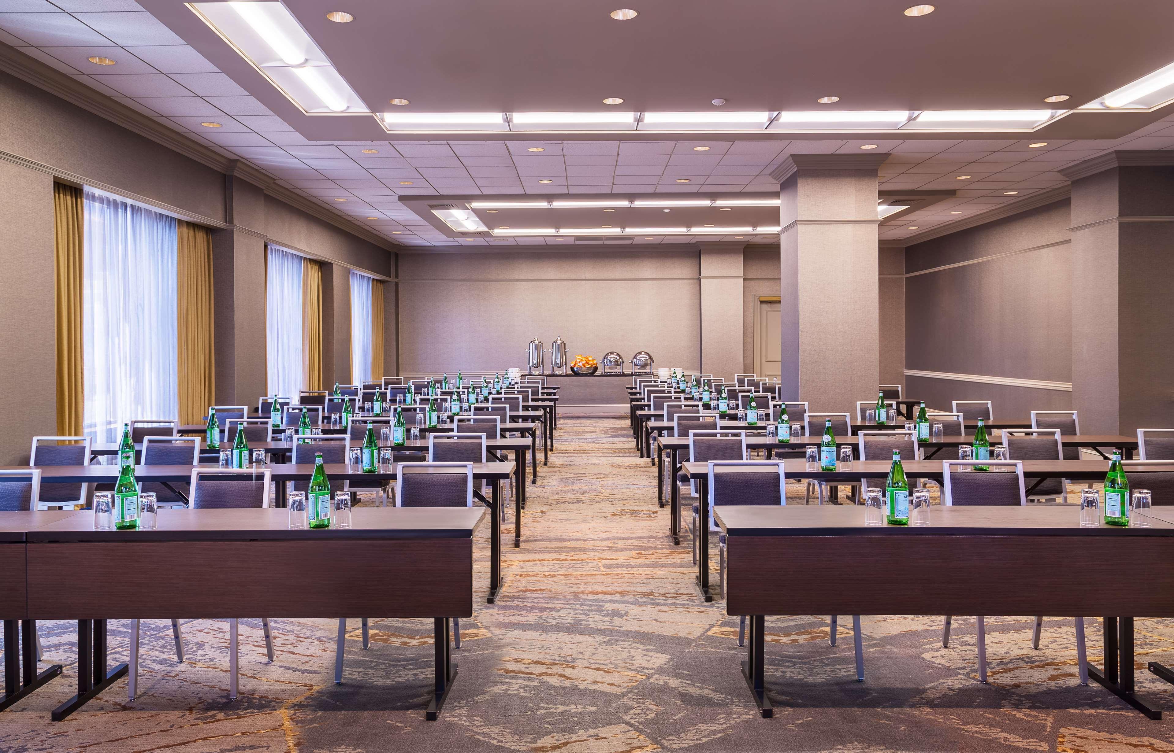 Hilton Минеаполис Екстериор снимка