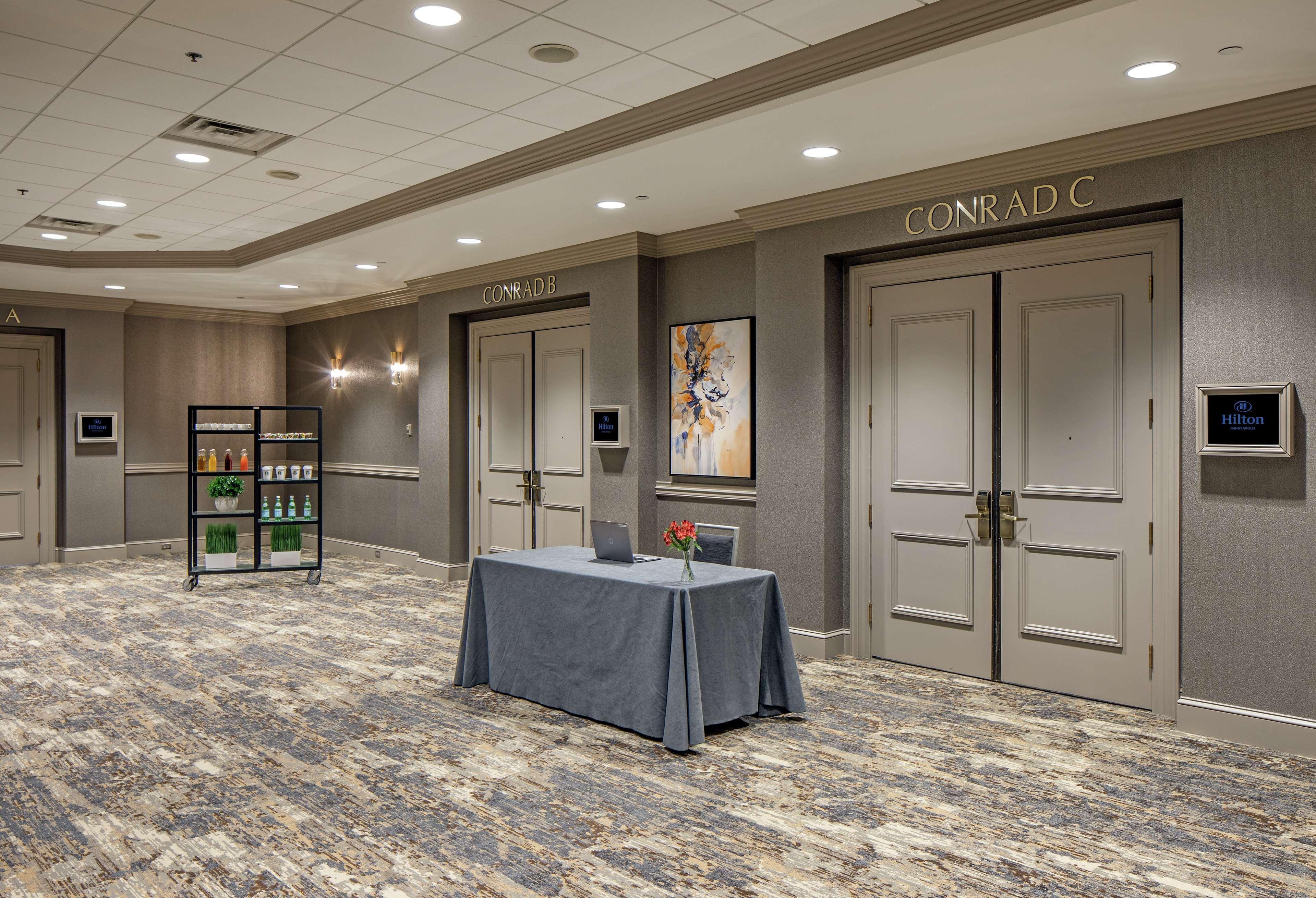 Hilton Минеаполис Екстериор снимка