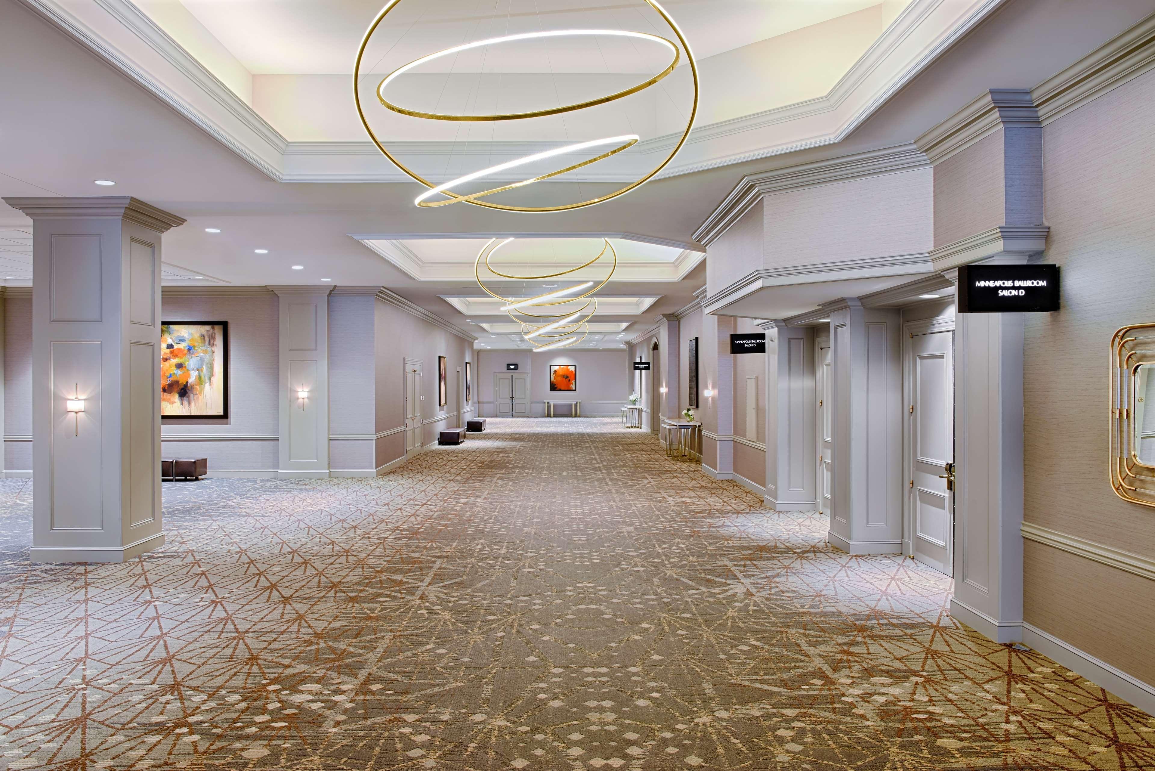 Hilton Минеаполис Екстериор снимка