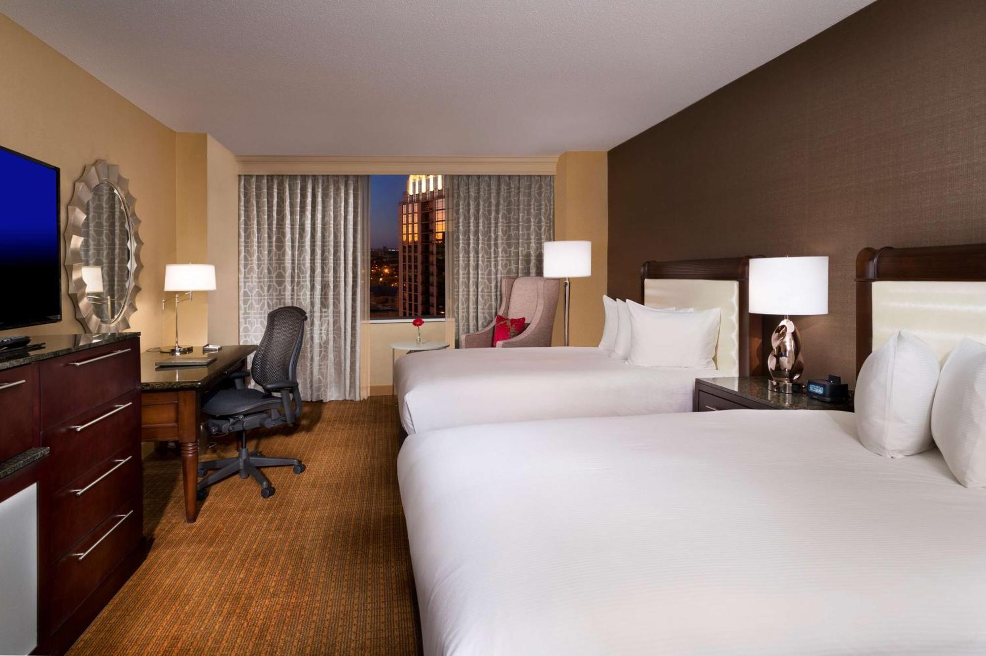 Hilton Минеаполис Екстериор снимка