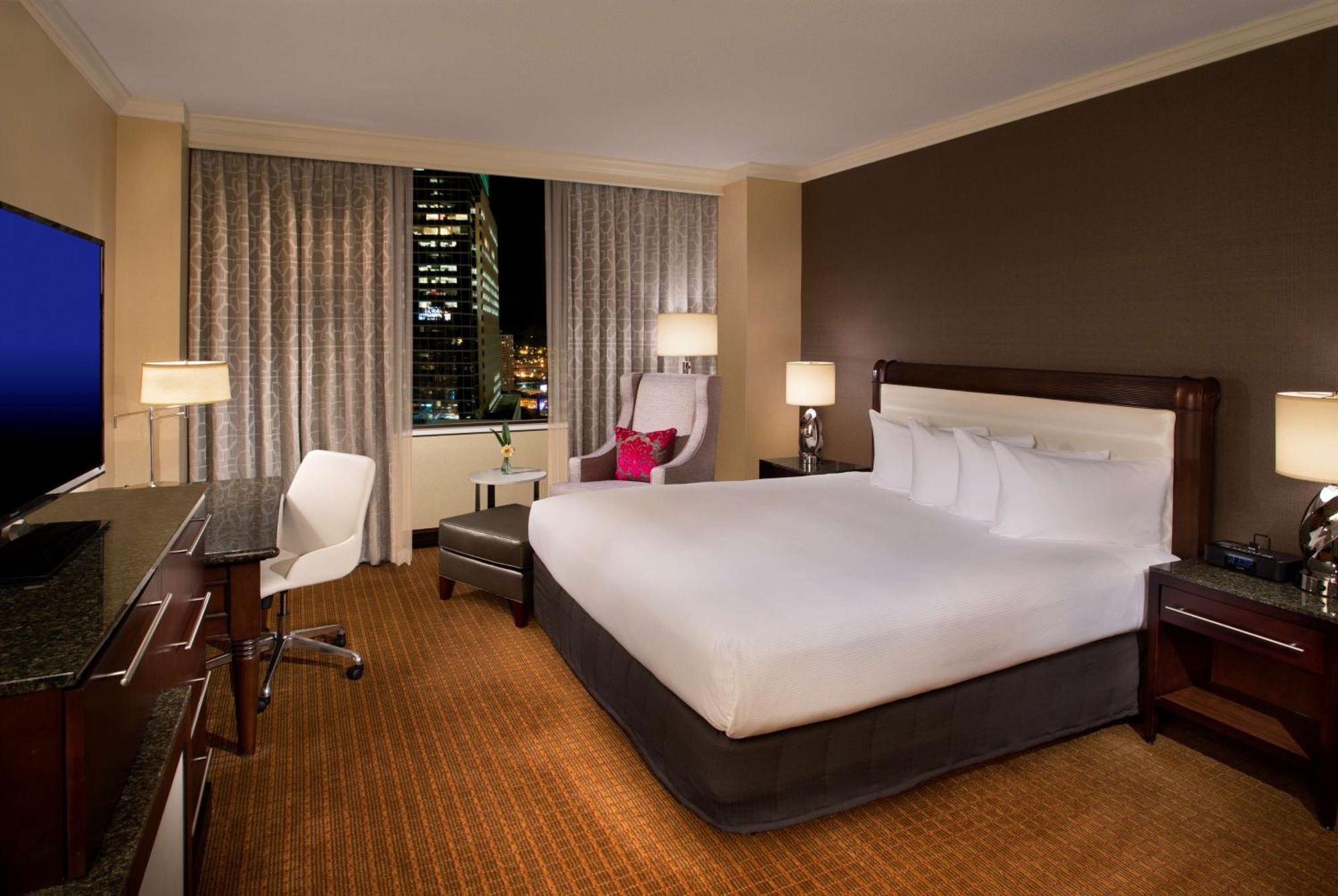 Hilton Минеаполис Екстериор снимка
